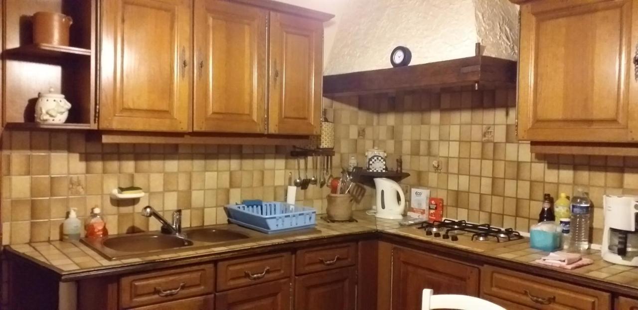 Maison Pour Nombreuses Personnes Pousseaux Bagian luar foto