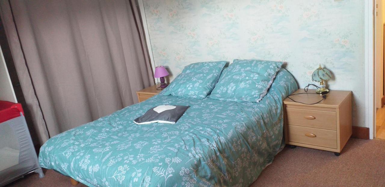 Maison Pour Nombreuses Personnes Pousseaux Bagian luar foto